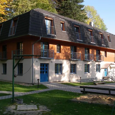 Pensionat Pod Smrkem - Budova B 3*